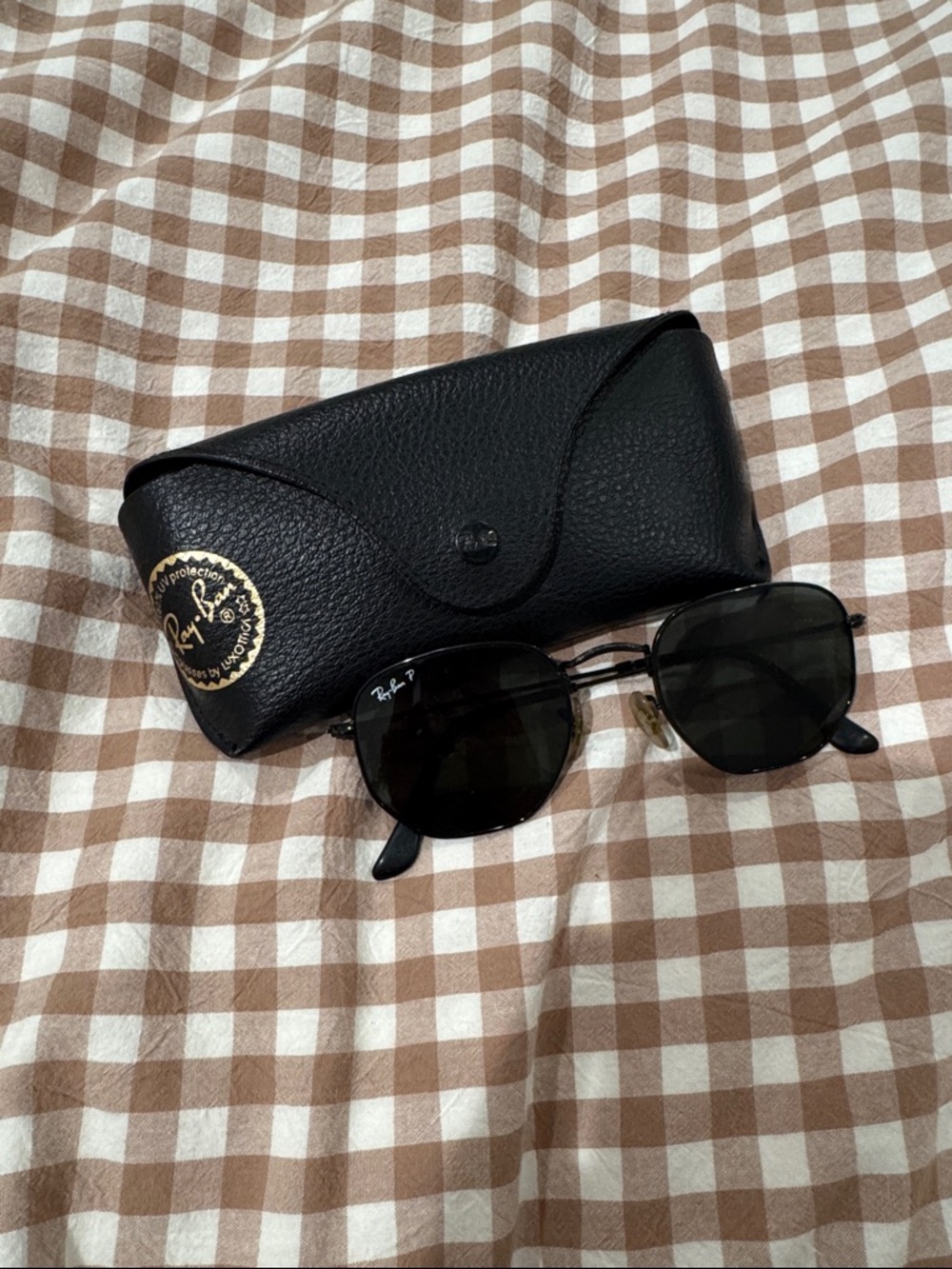 Ray-Ban Black Round Metal Sunglasses with Black Case